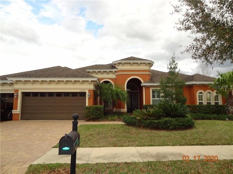 20207 Oak Thorn Way in Tampa, FL - Building Photo