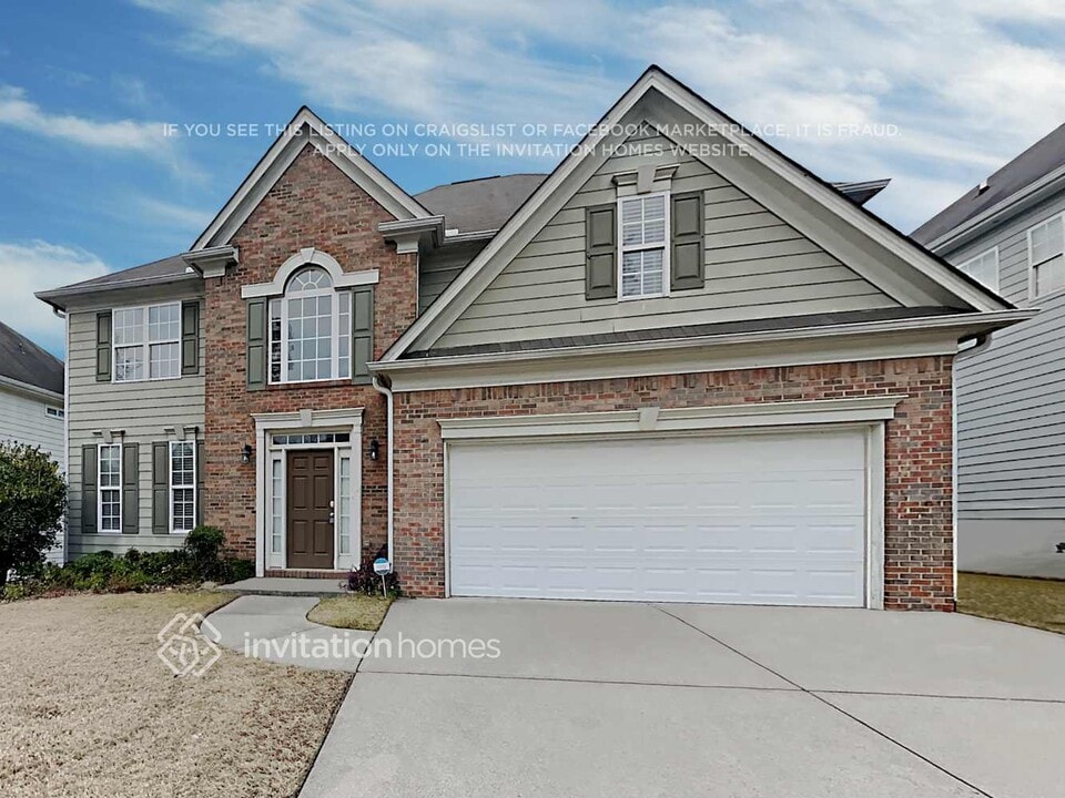 111 Fate Ct in Dallas, GA - Foto de edificio