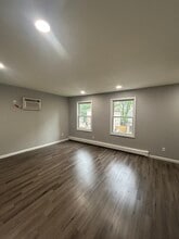 6 Charles St, Unit 2 in Montclair, NJ - Building Photo - Building Photo