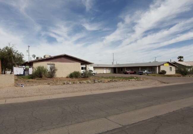 416 W 12th St in Casa Grande, AZ - Foto de edificio - Building Photo