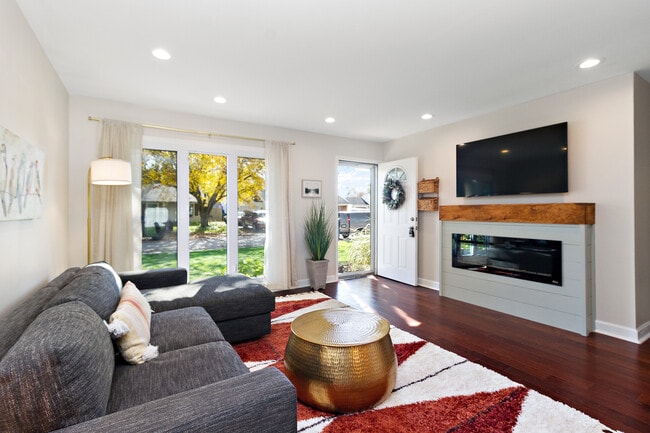 property at 10240 Hawthorne Dr
