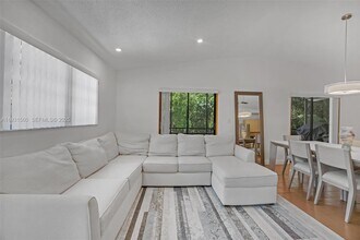 139 N Bay Harbor Dr in Key Largo, FL - Building Photo - Building Photo