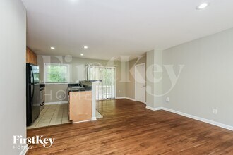 2340 Melody Ln NW in Kennesaw, GA - Foto de edificio - Building Photo