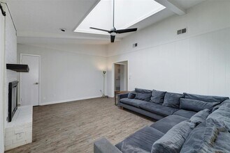 8001 Ceberry Dr in Austin, TX - Building Photo - Building Photo
