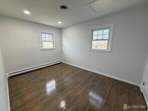 2460 Woodbridge Ave in Edison, NJ - Building Photo - Building Photo