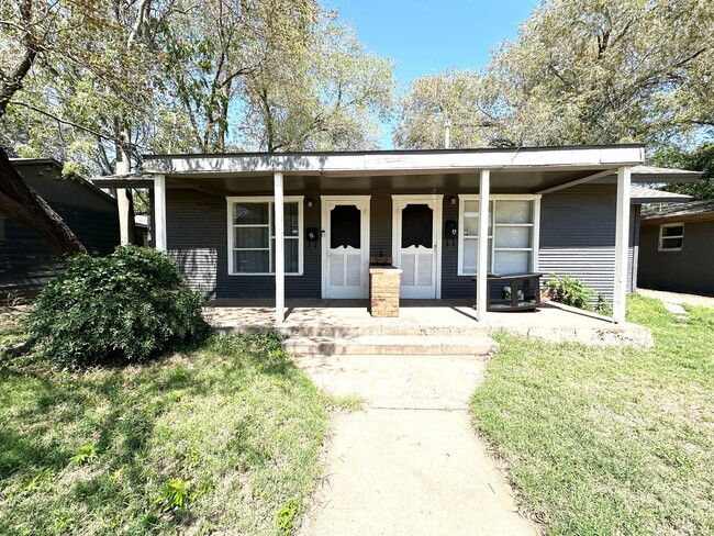 2218 18th St in Lubbock, TX - Building Photo - Building Photo