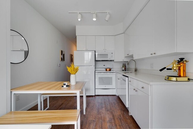 253 Academy St in Jersey City, NJ - Building Photo - Building Photo