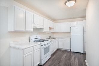 The Reserve on Washington in Naperville, IL - Building Photo - Interior Photo
