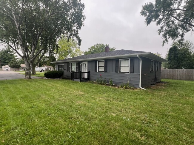 1220 Lafayette St in Aurora, IL - Foto de edificio - Building Photo