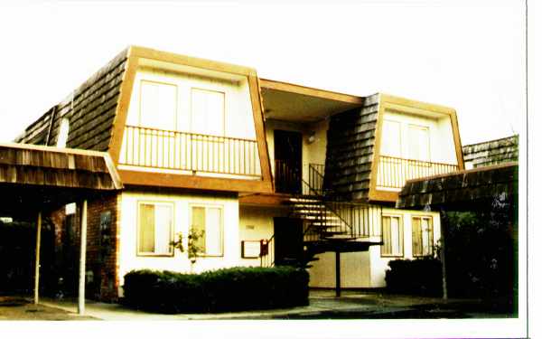2708 Jones Rd in Walnut Creek, CA - Foto de edificio - Building Photo