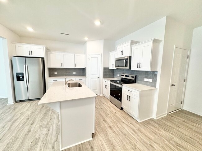 4395 Mountain Ball Ln in Kannapolis, NC - Building Photo - Building Photo