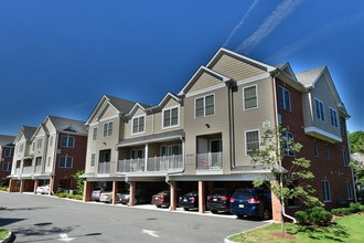 The Village at Sun Valley in Florham Park, NJ - Building Photo - Building Photo