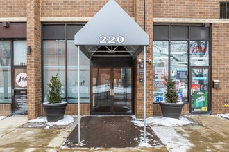 Forum Towers in Scranton, PA - Foto de edificio - Building Photo