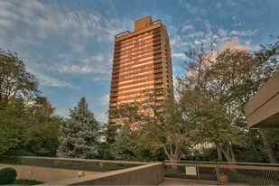 2510 Grand Blvd in Kansas City, MO - Building Photo