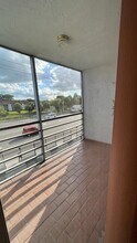 14155 SW 87th St-Unit -E-307 in Miami, FL - Building Photo - Building Photo