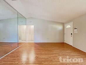 8108 Chickasaw Ln in Port Richey, FL - Foto de edificio - Building Photo