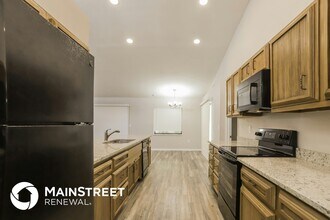 1054 Mohegan Rd in Venice, FL - Building Photo - Building Photo