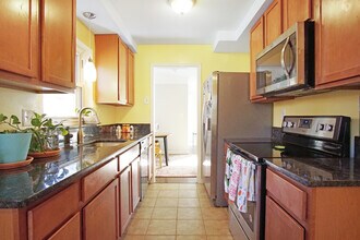 24330 Manistee St in Oak Park, MI - Building Photo - Building Photo