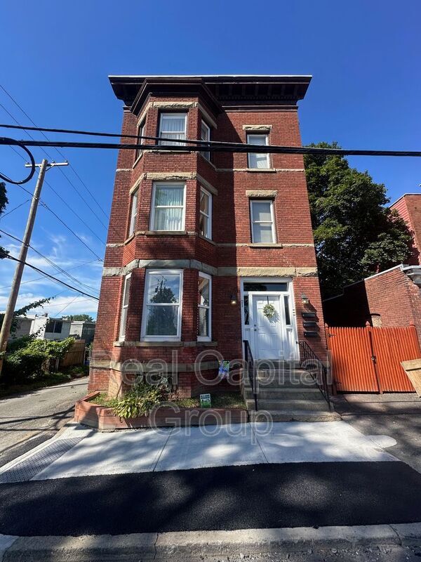 property at 21 124th St