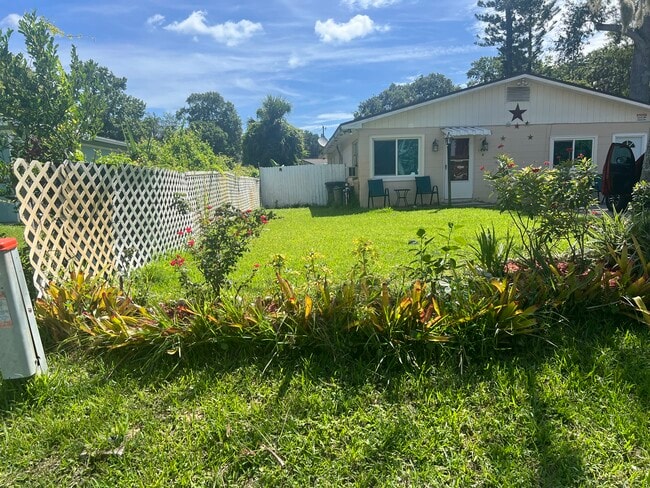 1005 Vine St, Unit C