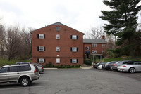 Erdo Court in Arlington, VA - Building Photo - Building Photo