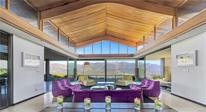 3820 Domal Ln in La Canada Flintridge, CA - Building Photo - Building Photo