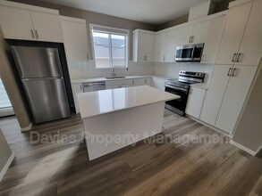 20821-2019A 19A Ave NW in Edmonton, AB - Building Photo - Building Photo