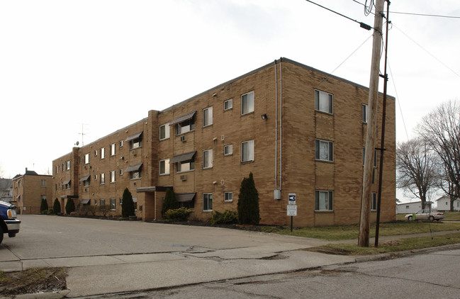 Shorehouse Apartments in Lorain, OH - Building Photo - Building Photo