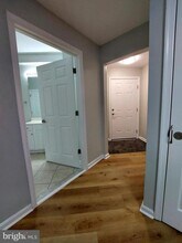 21228 McFadden Square in Cascades, VA - Building Photo - Building Photo