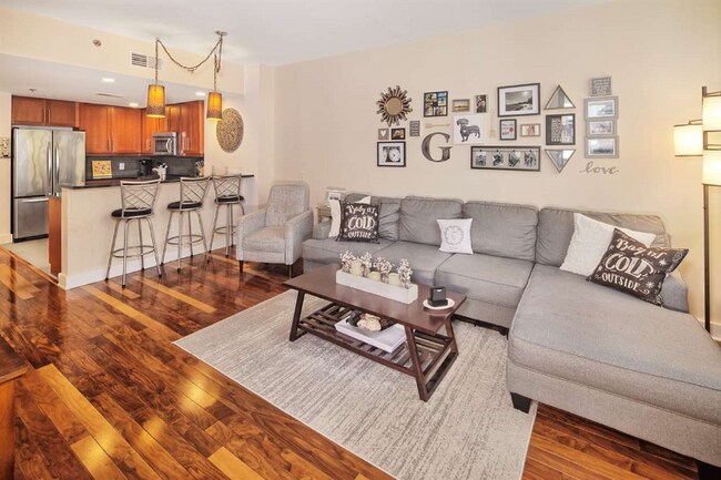 328 W 200 S in Salt Lake City, UT - Building Photo - Building Photo