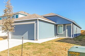 1850 Musk Rose in Converse, TX - Foto de edificio - Building Photo