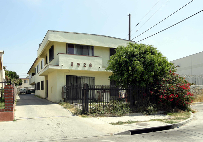 2928 Carmona Ave in Los Angeles, CA - Building Photo - Building Photo