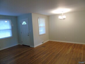 704 Graycroft Dr SW in Huntsville, AL - Building Photo - Building Photo