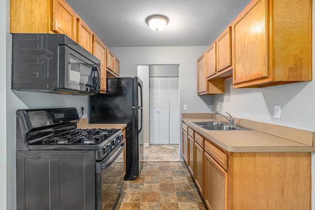 Hidden Pines Apartments