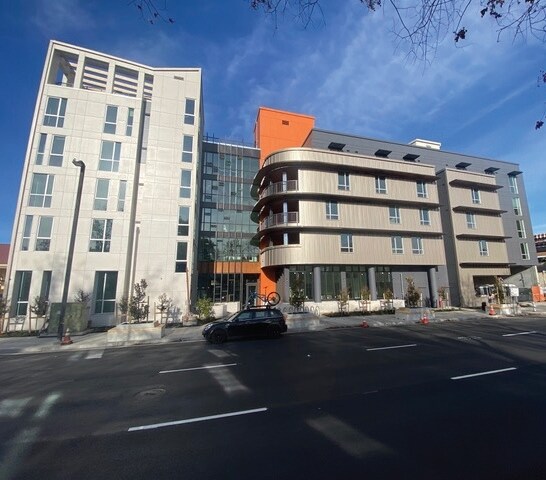 Luna Vista in Mountain View, CA - Foto de edificio