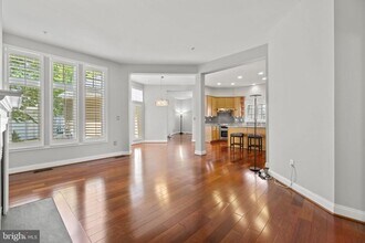 1106 Pleasant Cir in Rockville, MD - Building Photo - Building Photo