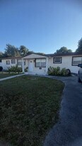 19731 SW 116th Ave in Miami, FL - Building Photo