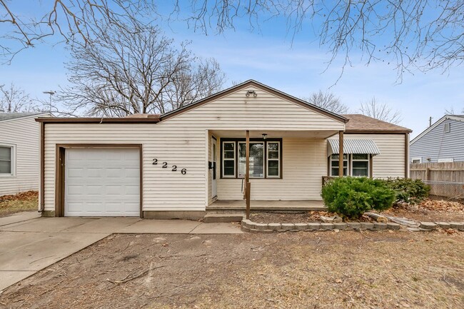 property at 2226 S Green St