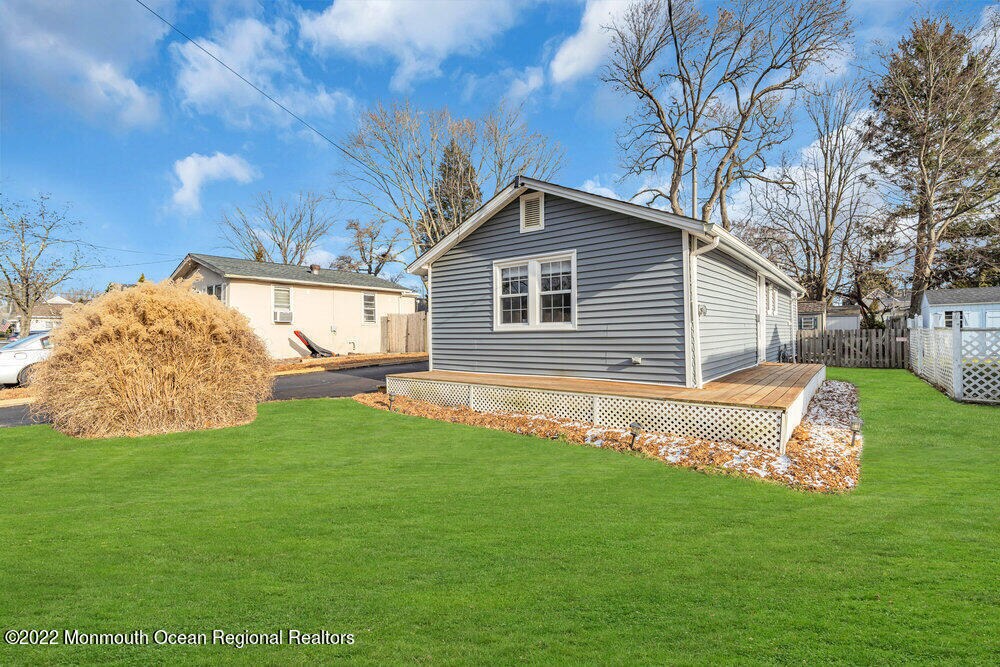 1314 Squirrel Rd in Wall Township, NJ - Building Photo