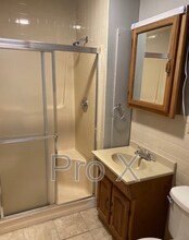 902 N Grand St in Pittsburg, KS - Building Photo - Building Photo