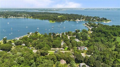 93B Kickemuit Ave in Bristol, RI - Building Photo - Building Photo