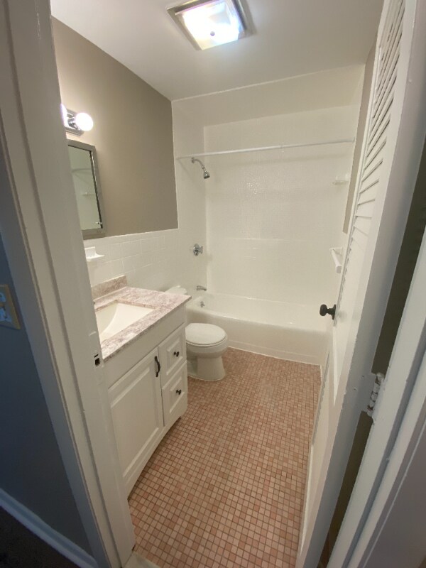 200 Mountain Ave-Unit -38 in Malden, MA - Foto de edificio - Building Photo