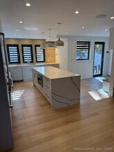 141 West Ave in Darien, CT - Building Photo - Building Photo