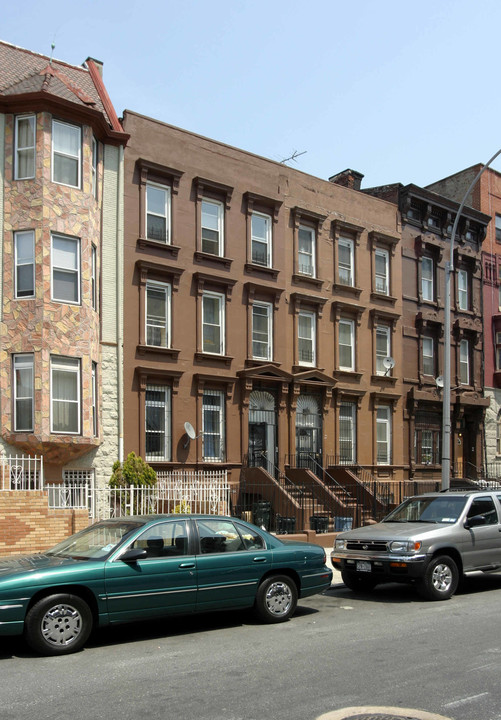 1253 Pacific St in Brooklyn, NY - Building Photo