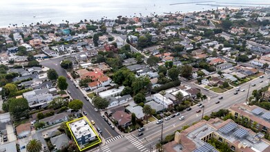 442 Manitoba St in Playa Del Rey, CA - Building Photo - Building Photo