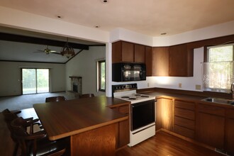 920 E Windfield Pl in Appleton, WI - Building Photo - Building Photo