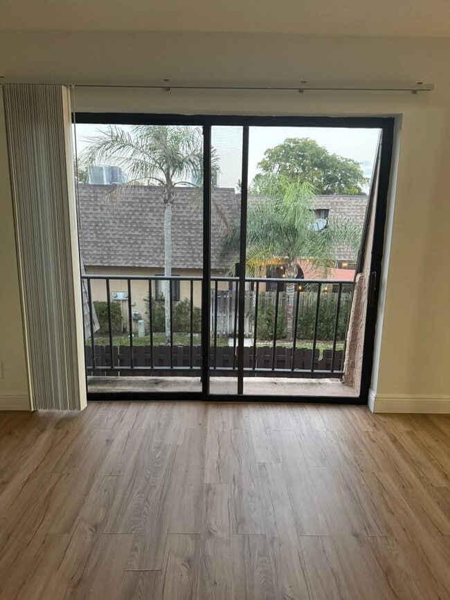 4702 Waterview Cir in Palm Springs, FL - Building Photo - Building Photo