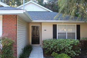 Eagle Point Villas in Gainesville, FL - Building Photo - Building Photo