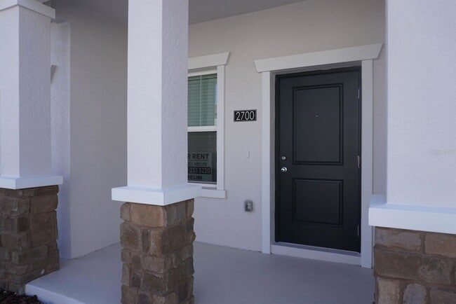 2700 Skyline Lp in Kissimmee, FL - Foto de edificio - Building Photo