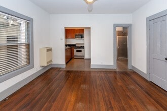 237 Linden Ave in Long Beach, CA - Building Photo - Building Photo